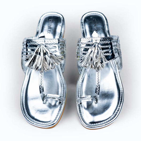 Tassel with braided silver flats