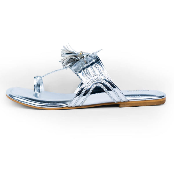 Tassel with braided silver flats