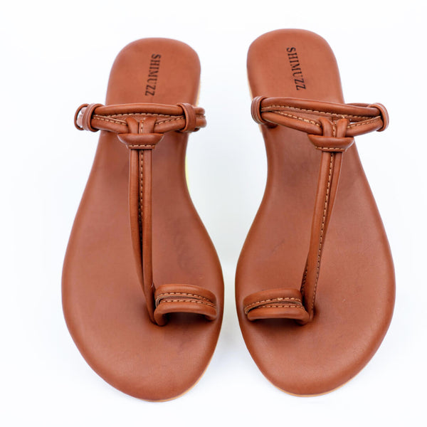 Knotted straps brown flats