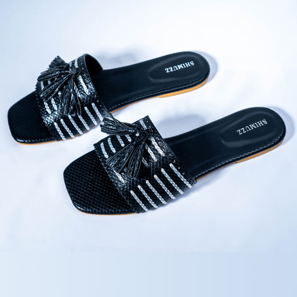 Tassel with silver braided black sliders