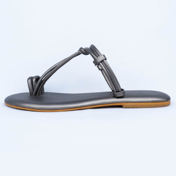Knotted straps gunmetal sliders