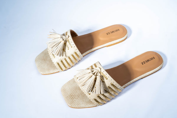 Cream sliders with tassel