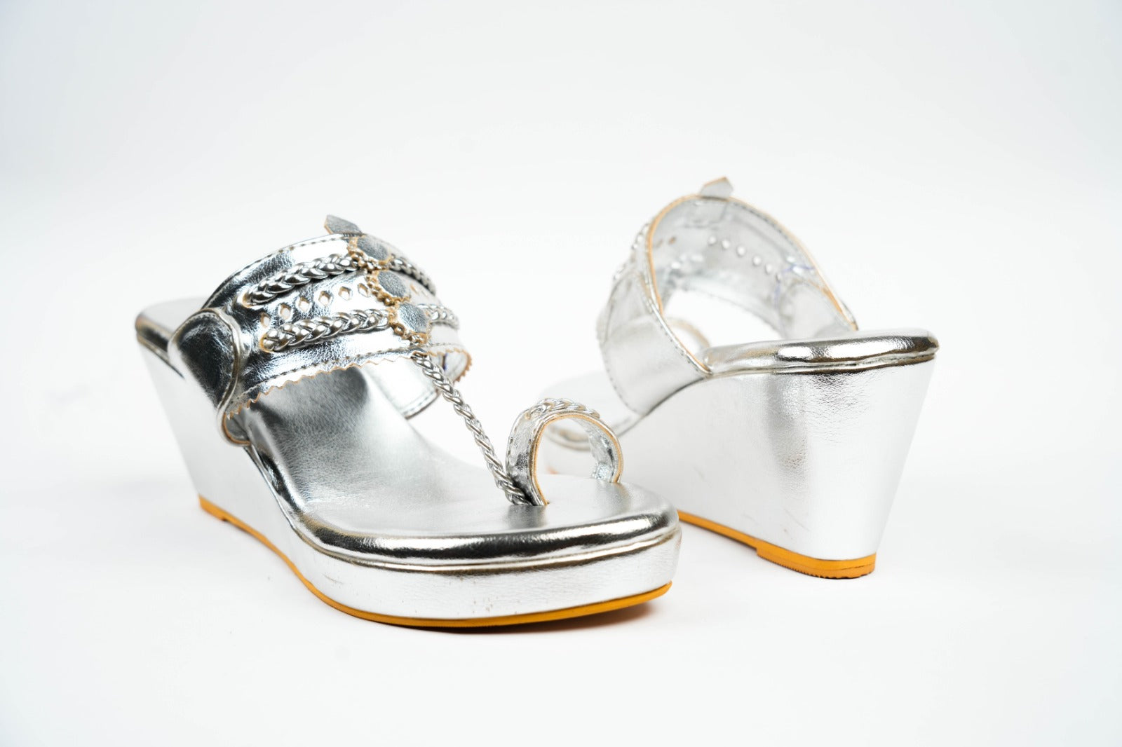 Silver best sale kolhapuri wedges